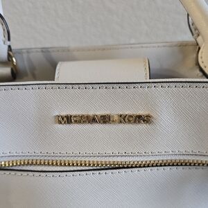 Michael Kors Cream Shoulder Bag
